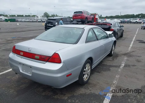 2001 Honda Accord 3.0 Ex z USA, uszkodzony, nr VIN 1HGCG22561A013863